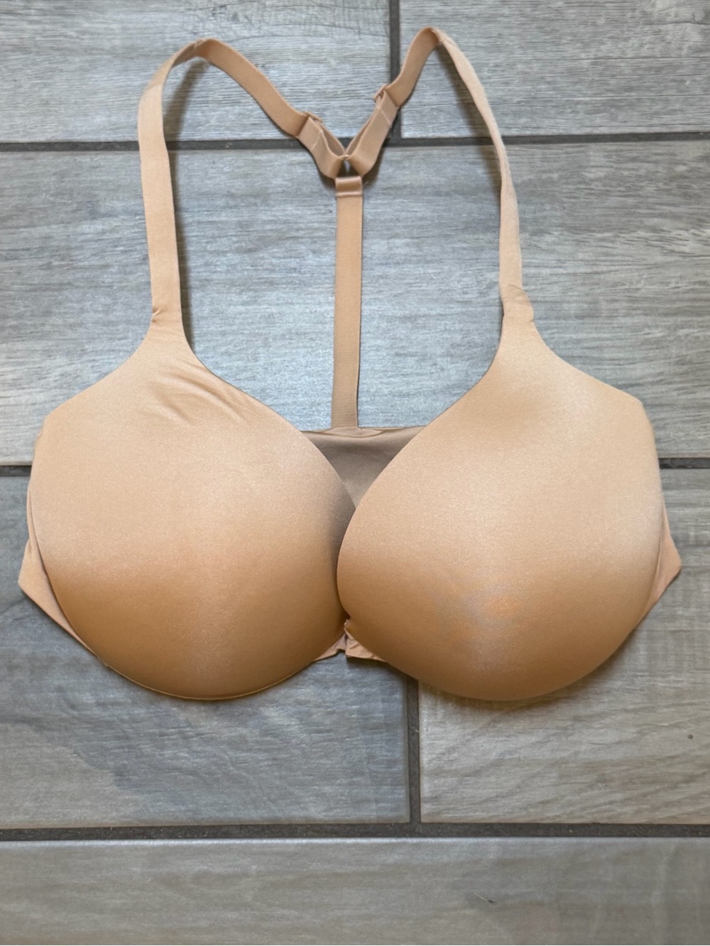 SKIMS Nude Tan Racerback T-Shirt Bra Seamless Padded Bra